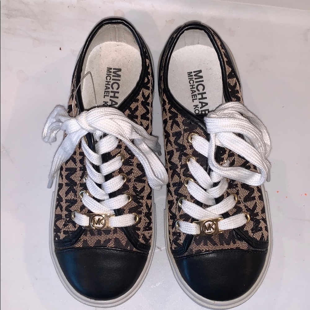 MICHAEL by Michael Kors shoes tan w/black leather